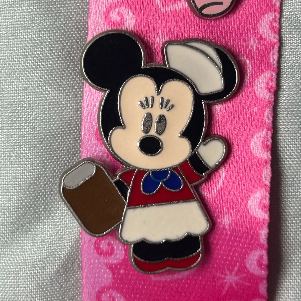 Disney Minnie Mouse Cruise Line pin